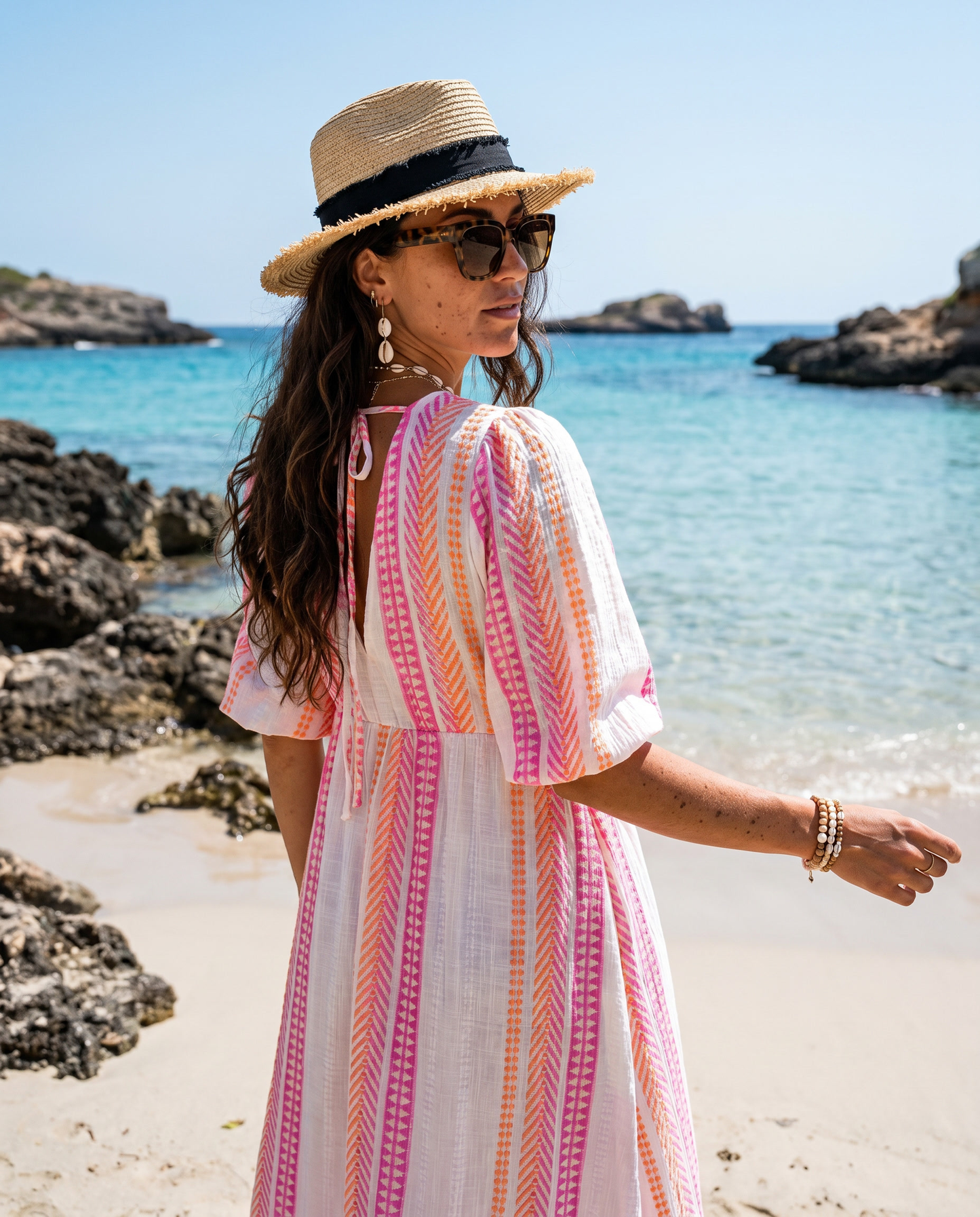 Vestido Acampanado con Escote en V
